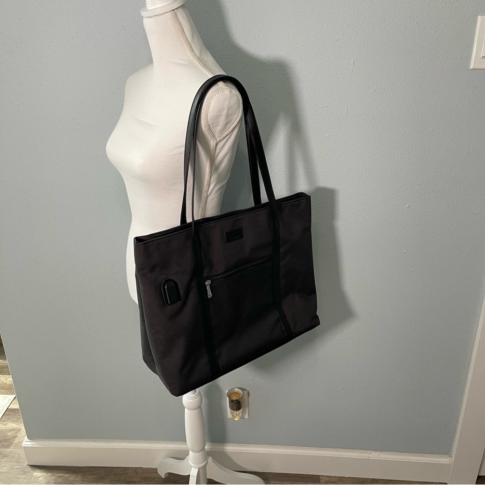 Black laptop bag with USB port